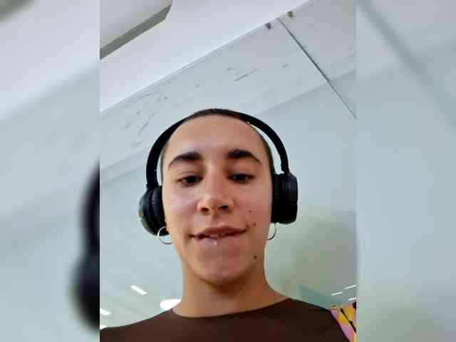 AntoniaDilune webcam
