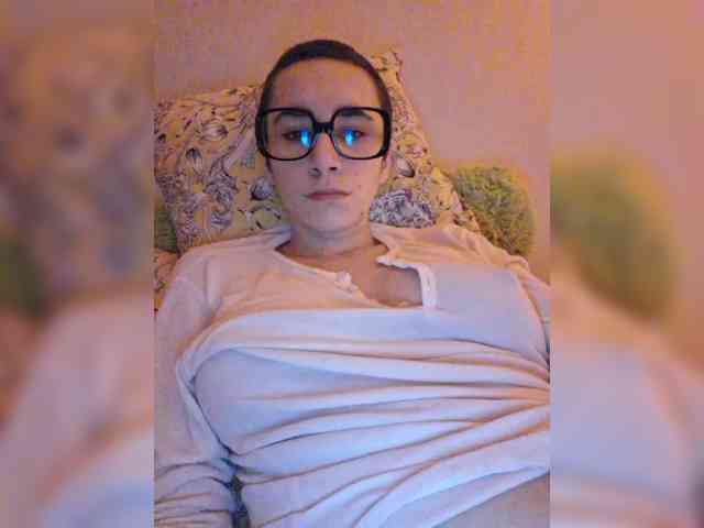 AntoniaDilune webcam