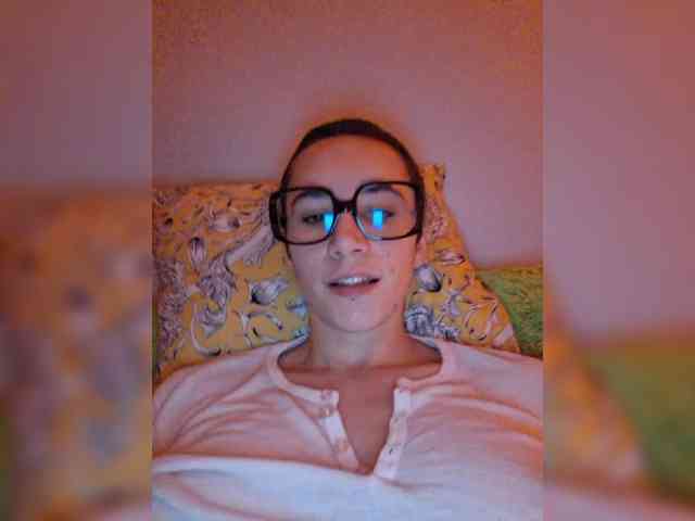 AntoniaDilune webcam