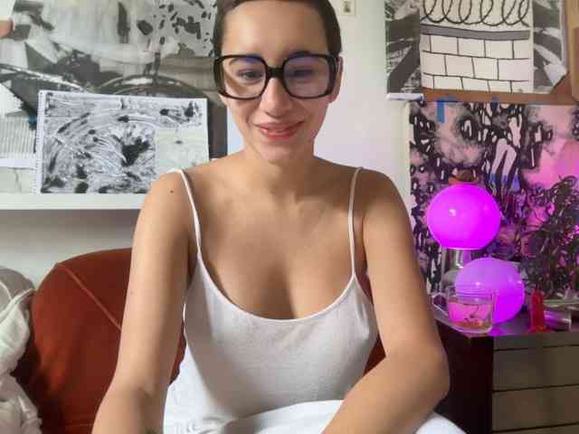 AntoniaDilune webcam