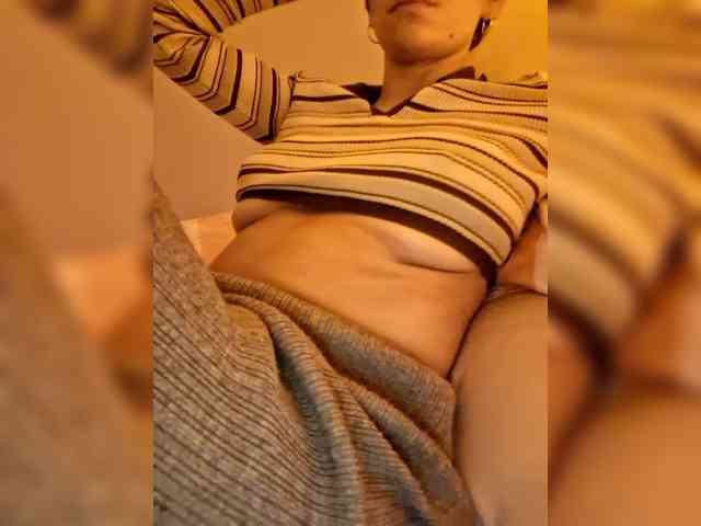 AntoniaDilune webcam