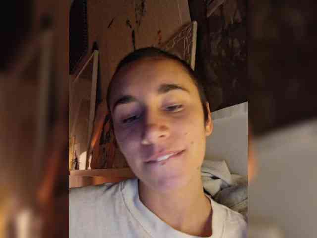 AntoniaDilune webcam