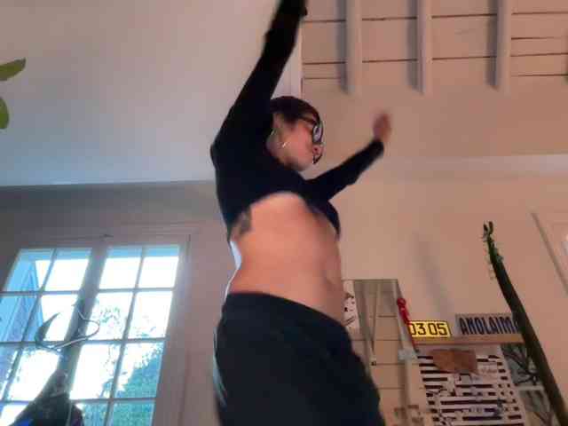 AntoniaDilune webcam