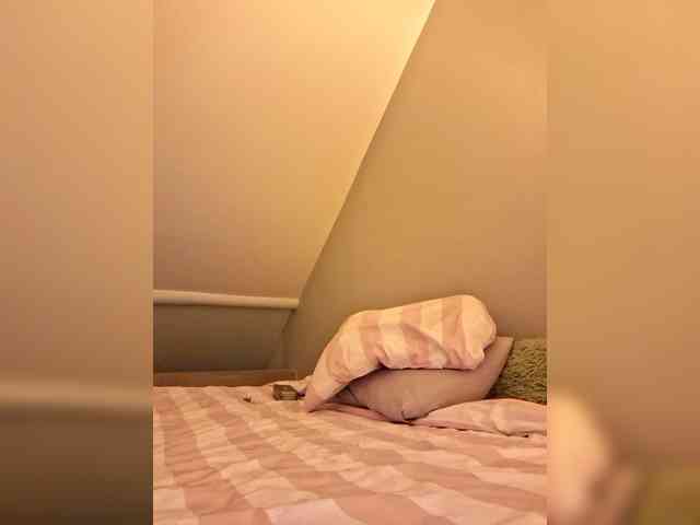 AntoniaDilune webcam