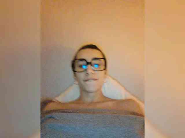 AntoniaDilune webcam