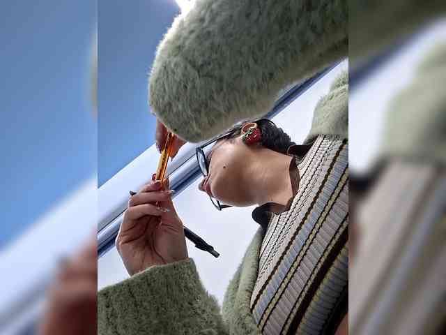 AntoniaDilune webcam