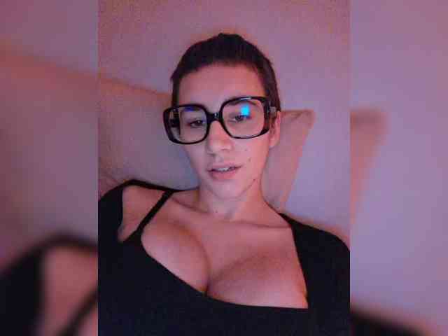 AntoniaDilune webcam