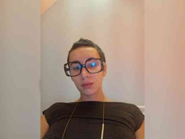 AntoniaDilune's Sexcam