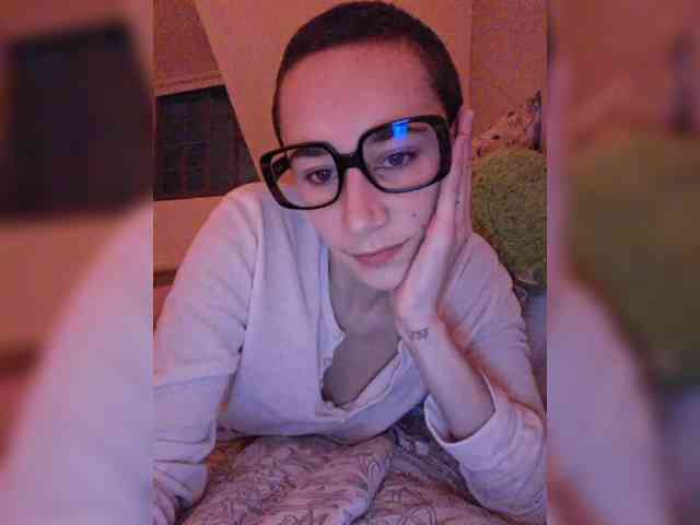 AntoniaDilune webcam