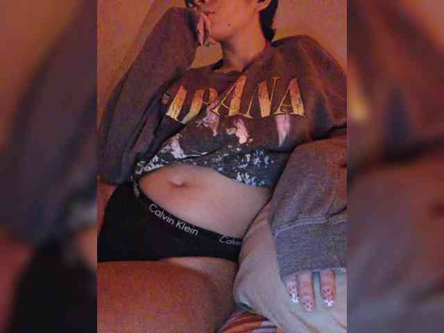 AntoniaDilune webcam