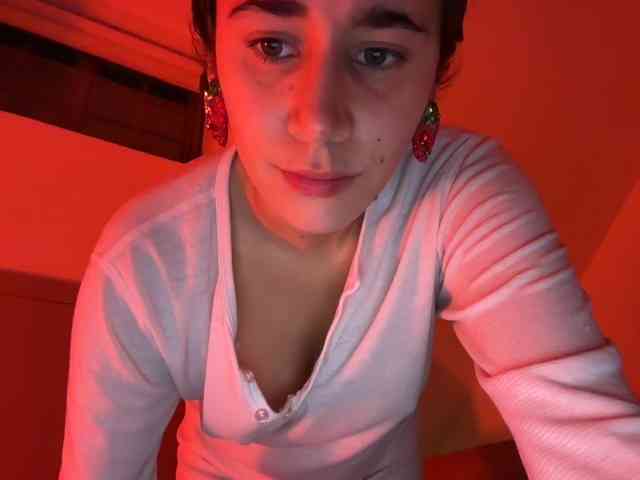 AntoniaDilune webcam