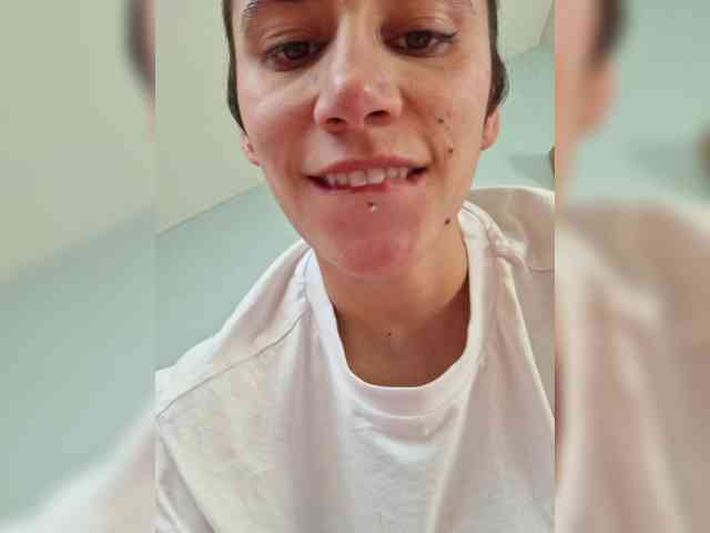 AntoniaDilune webcam
