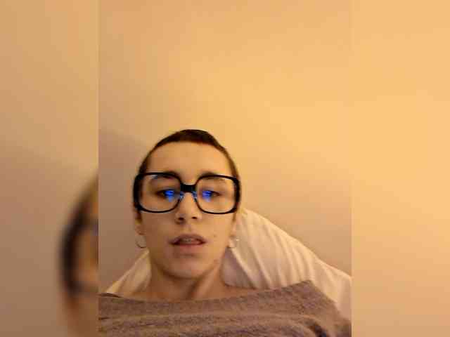 AntoniaDilune webcam