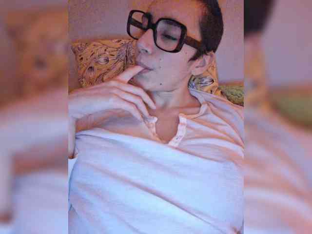 AntoniaDilune webcam