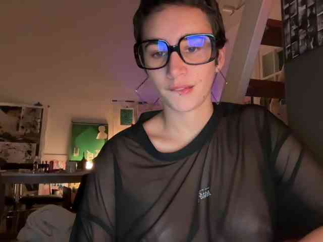 AntoniaDilune webcam