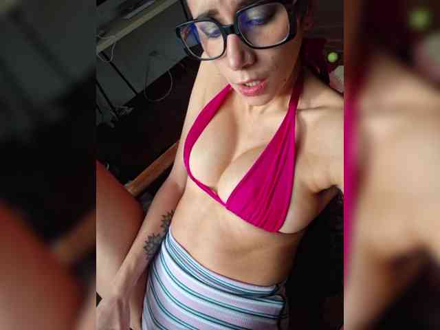 AntoniaDilune webcam