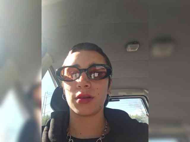 AntoniaDilune webcam