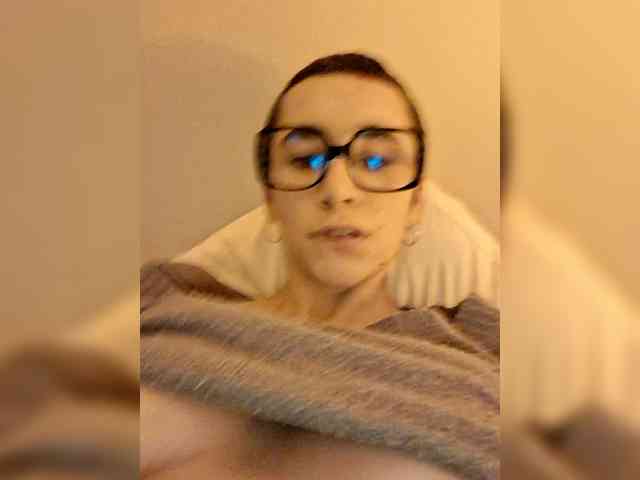 AntoniaDilune webcam