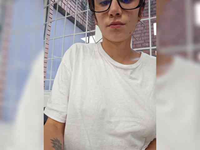 AntoniaDilune webcam