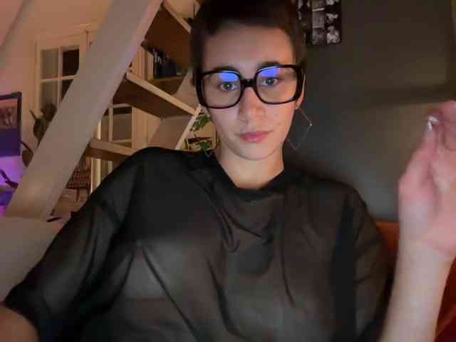 AntoniaDilune webcam