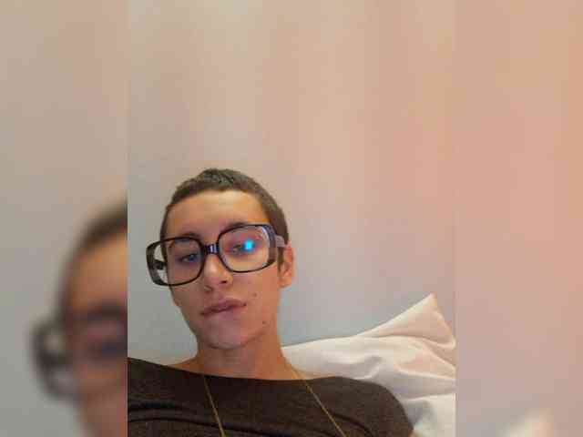 AntoniaDilune webcam