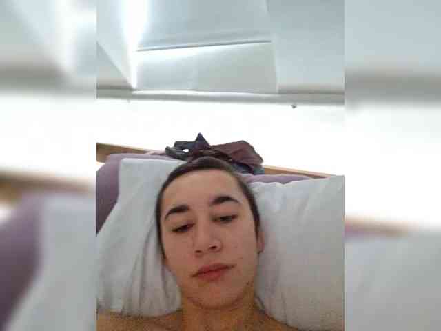 AntoniaDilune webcam