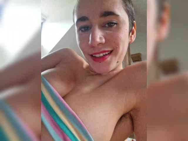 AntoniaDilune webcam