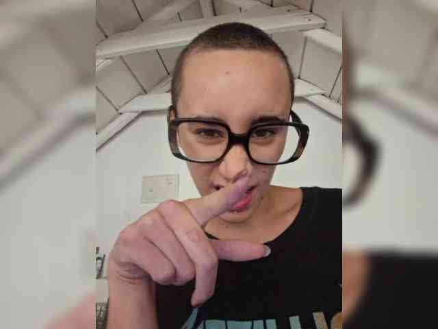 AntoniaDilune webcam
