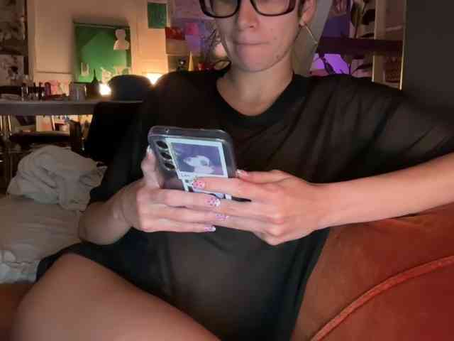 AntoniaDilune webcam