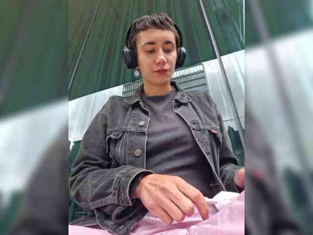 AntoniaDilune webcam