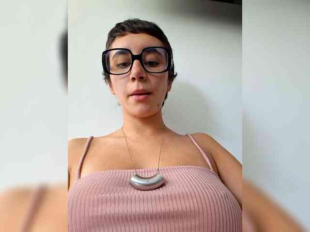 AntoniaDilune webcam