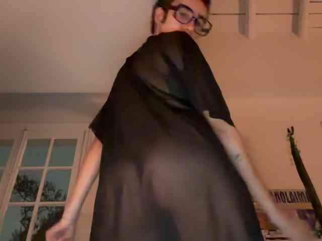 AntoniaDilune webcam