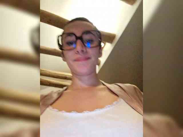AntoniaDilune webcam