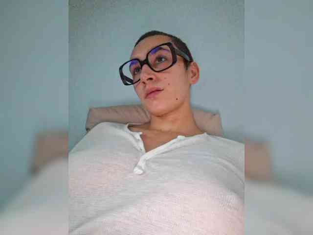 AntoniaDilune webcam