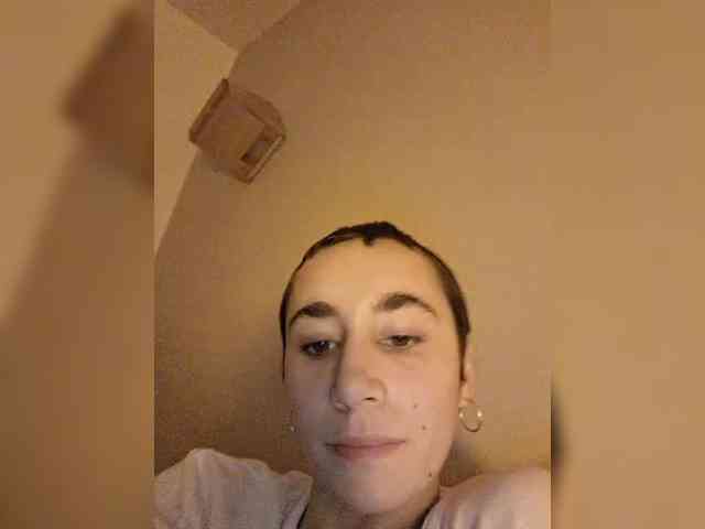 AntoniaDilune webcam