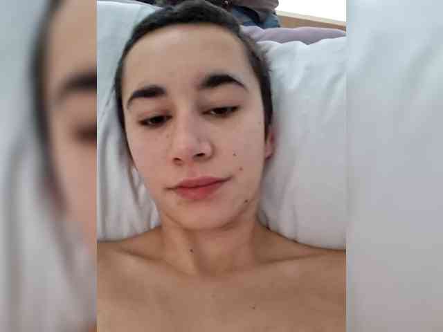 AntoniaDilune webcam