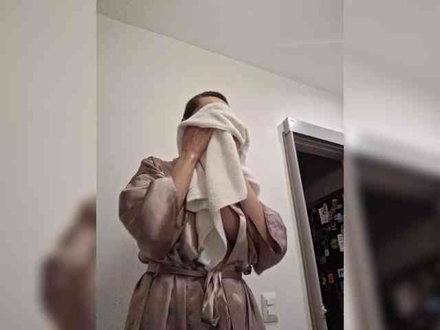AntoniaDilune webcam