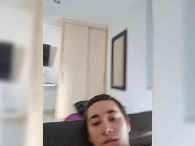 AntoniaDilune webcam