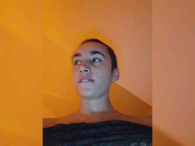 AntoniaDilune webcam