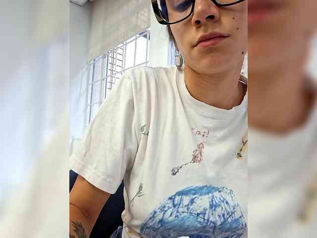 AntoniaDilune webcam