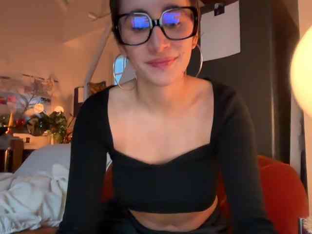 AntoniaDilune webcam