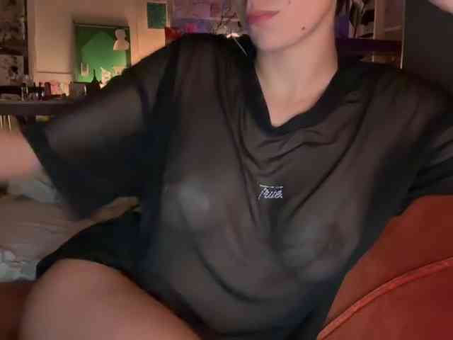 AntoniaDilune webcam