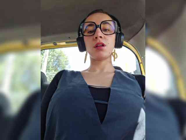 AntoniaDilune webcam