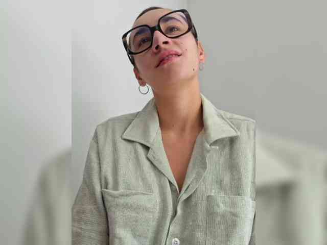 AntoniaDilune webcam