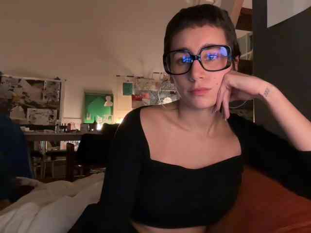 AntoniaDilune webcam