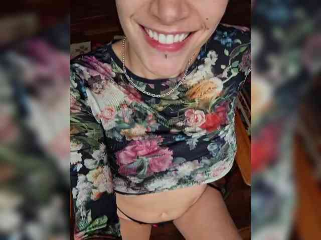 AntoniaDilune webcam