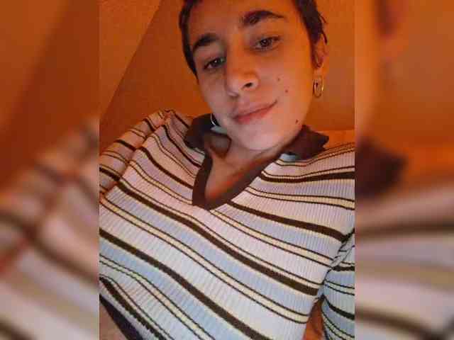 AntoniaDilune webcam