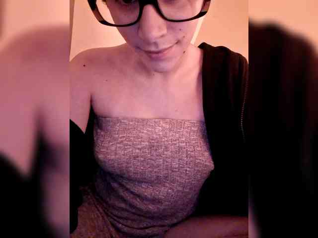 AntoniaDilune webcam