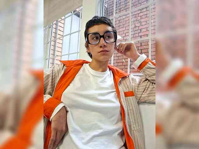 AntoniaDilune webcam