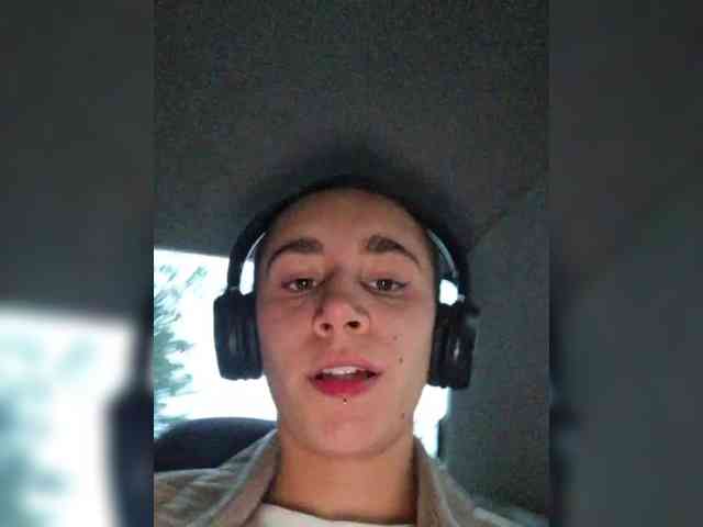 AntoniaDilune webcam